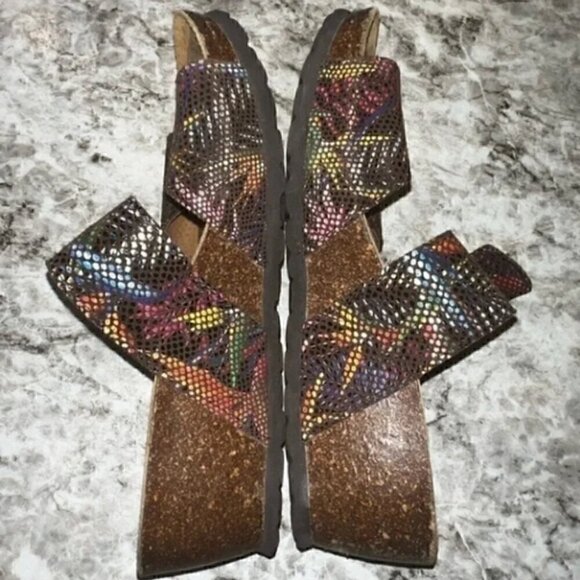 Spring Step Sandals - Size 6 - Picture 2 of 6